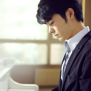 军警脱裤自慰精牛粗大
